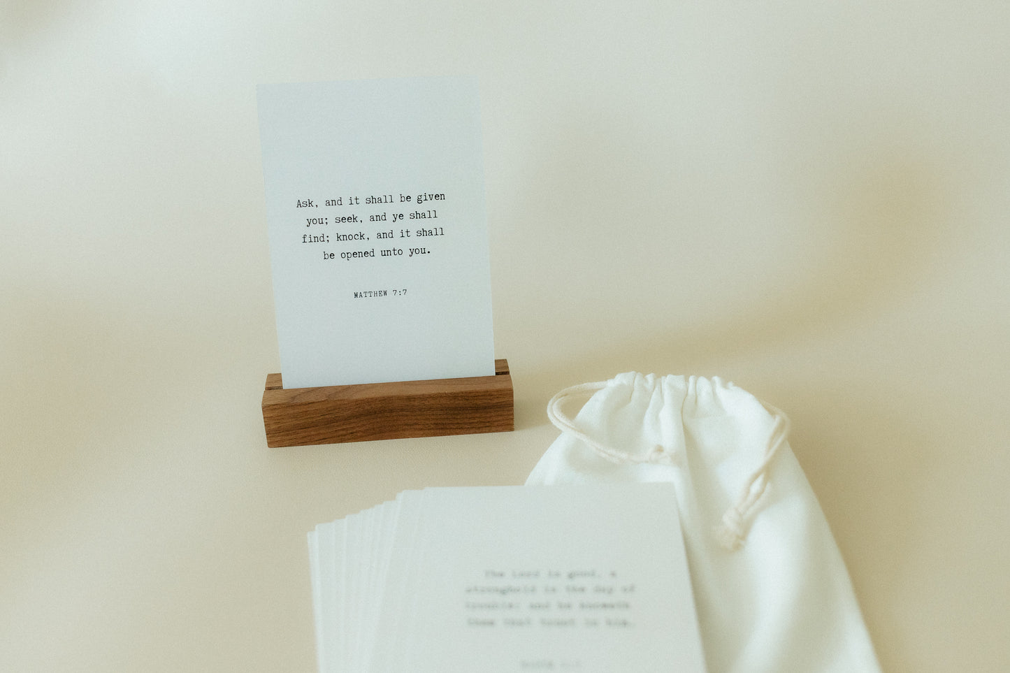 Weekly Scripture Card Pack, Typewriter, 52 Scriptures for 52 Weeks