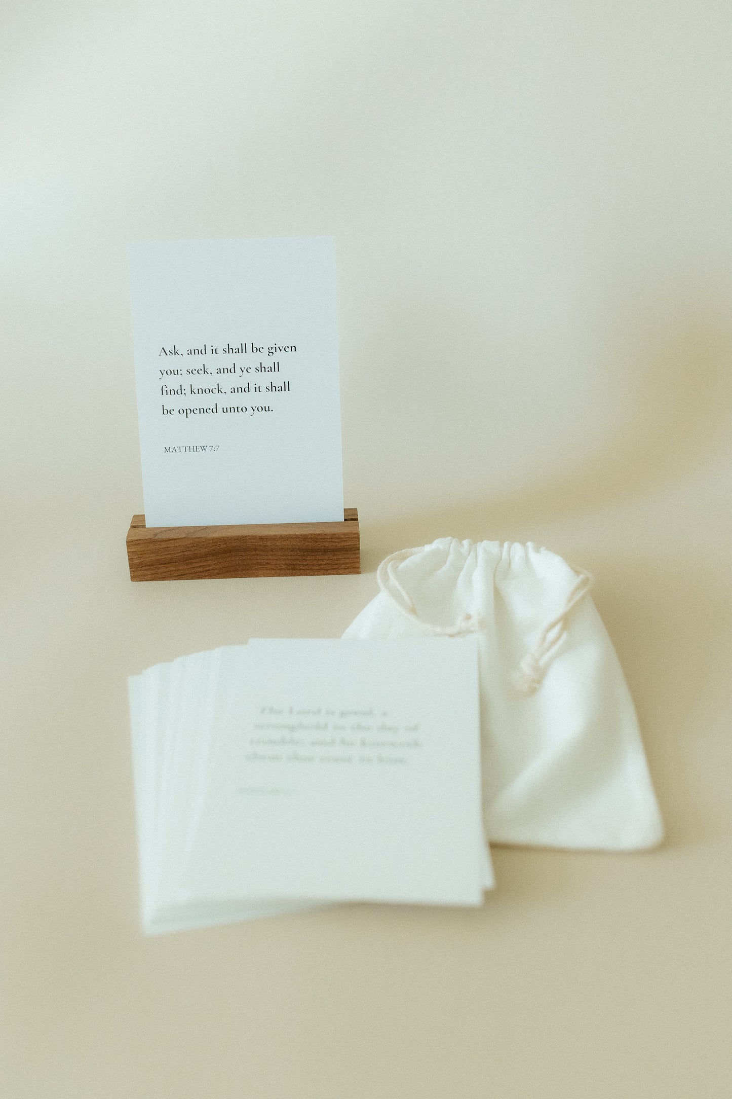 Weekly Scripture Card Pack, Minimalist, 52 Scriptures for 52 Weeks