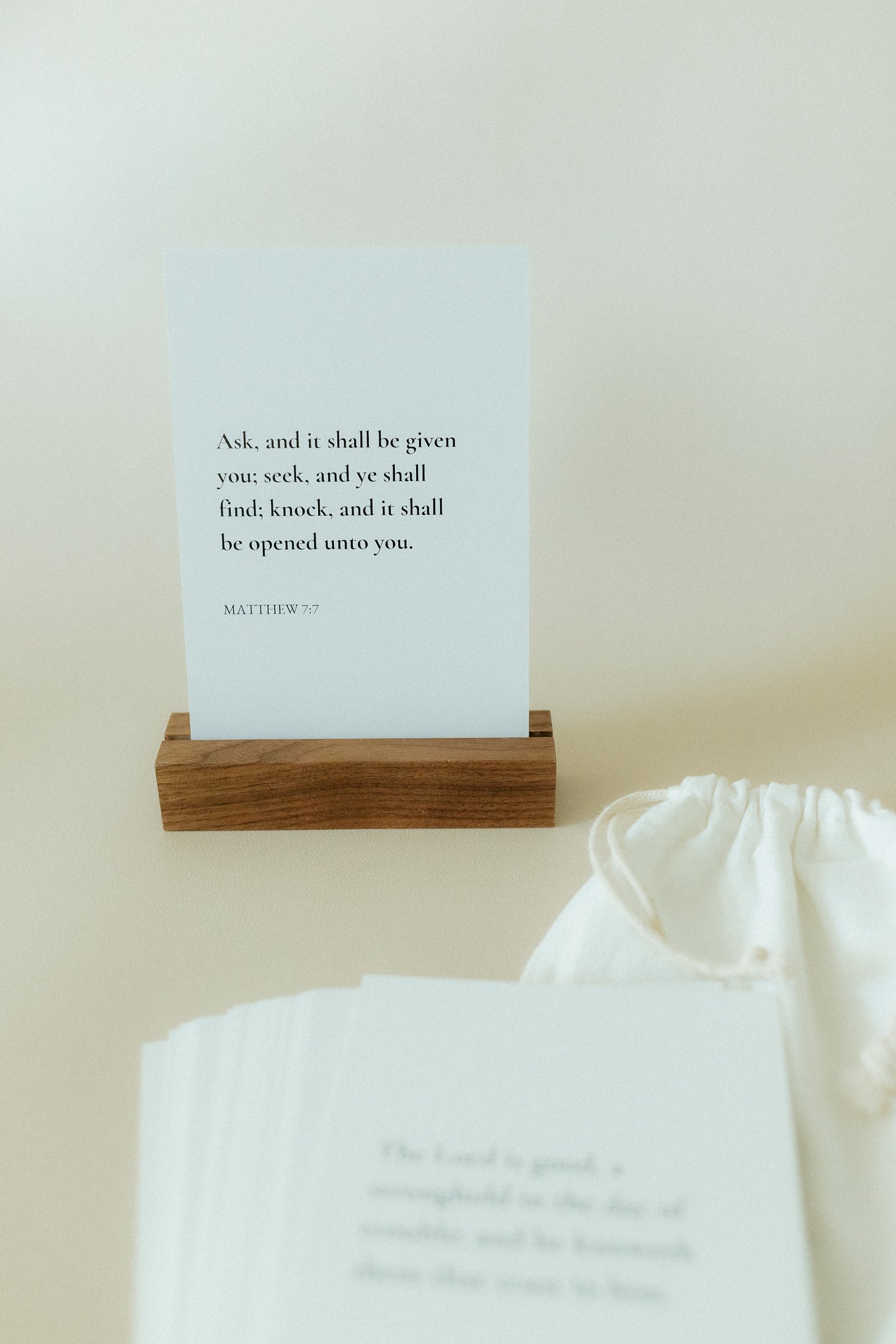 Weekly Scripture Card Pack, Minimalist, 52 Scriptures for 52 Weeks