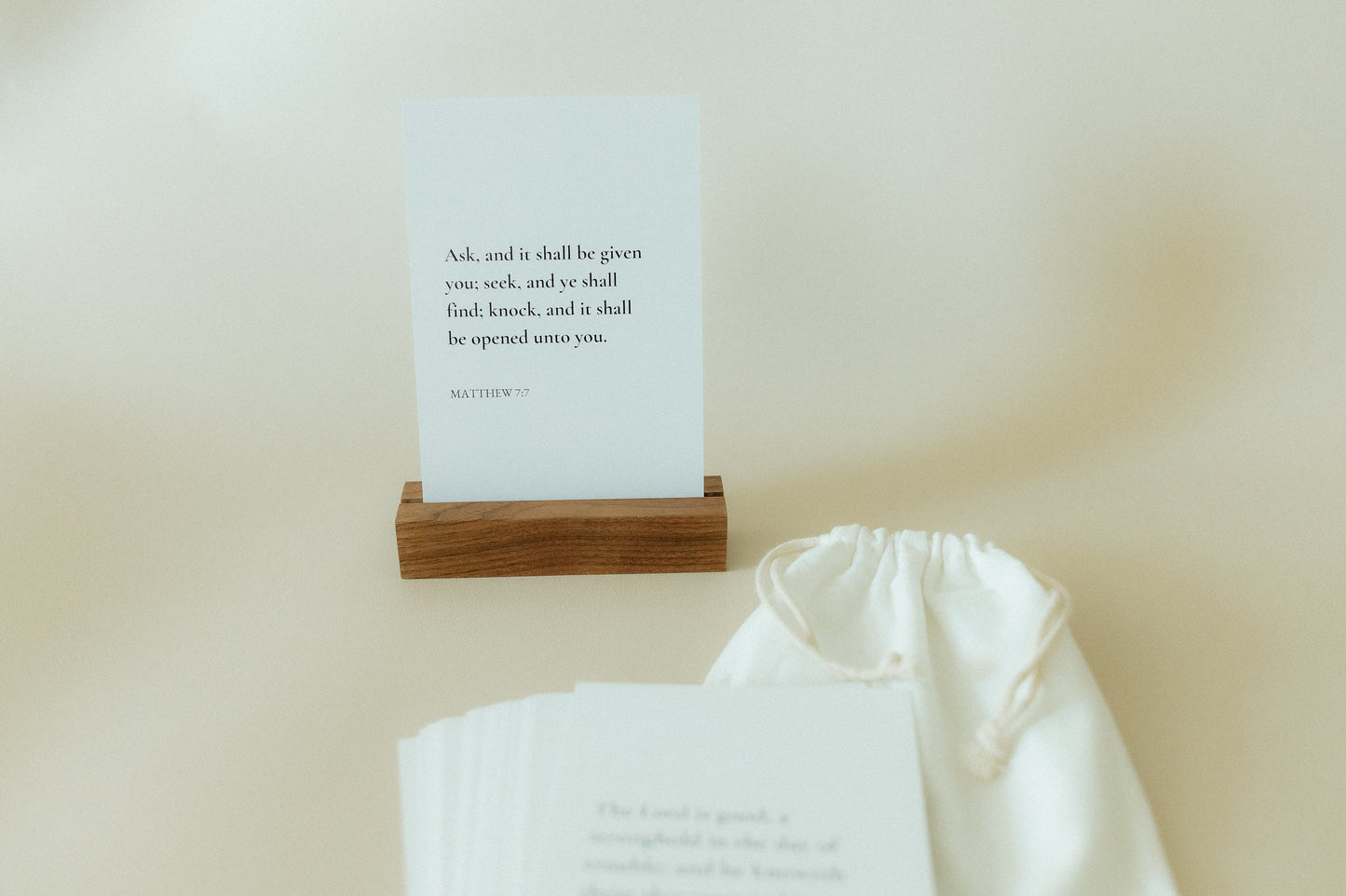 Weekly Scripture Card Pack, Minimalist, 52 Scriptures for 52 Weeks